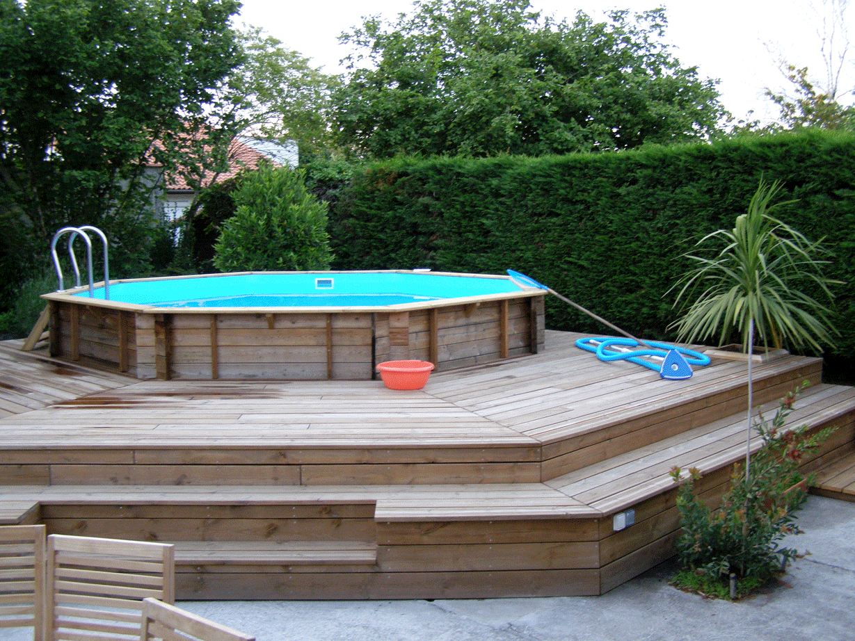 terrasse bois surélevée pour piscine hors-sol